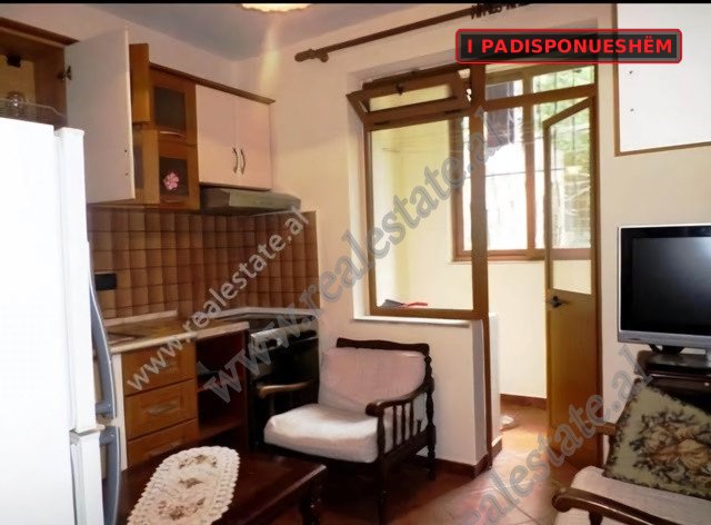 Apartament 2+1 per shitje ne rrrugen Fatmir Haxhiu ne Tirane.

Apartamenti pozicionohet ne katin e
